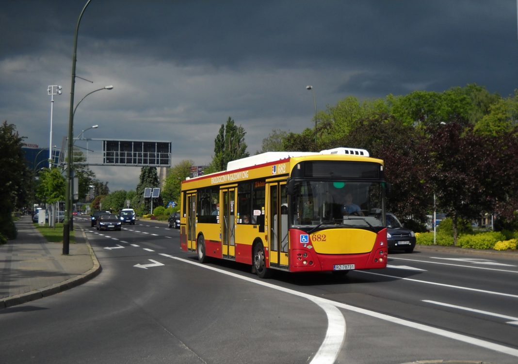 Autobus MPK w Rzeszowie fot. Ukryty Rzeszów